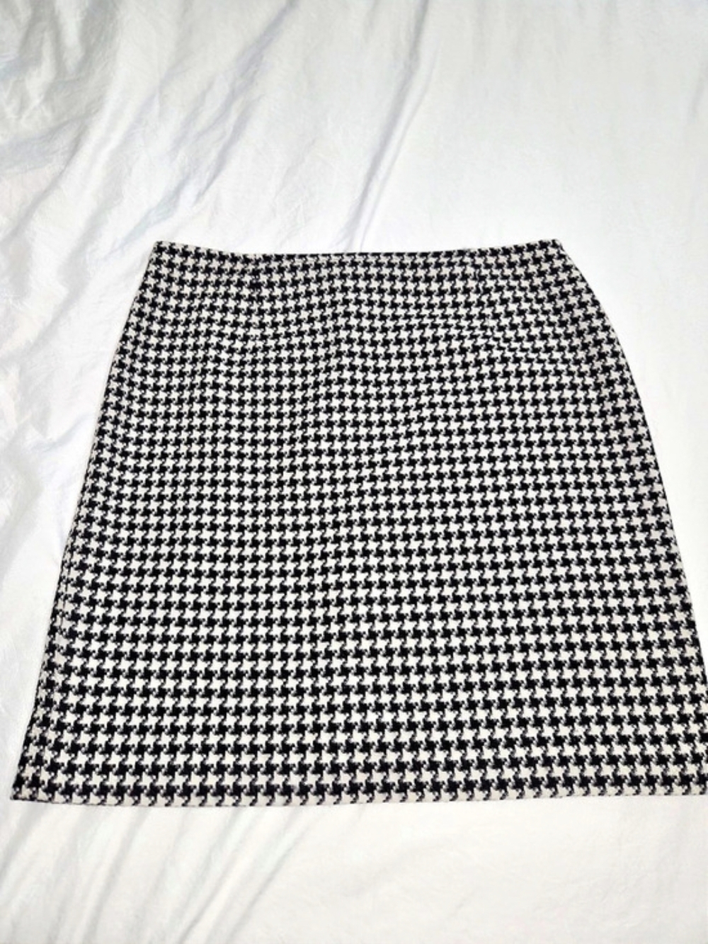 Houndstooth Mini Skirt in Black & White